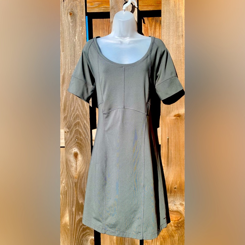 Columbia Departure Dame Dress with Sleeves